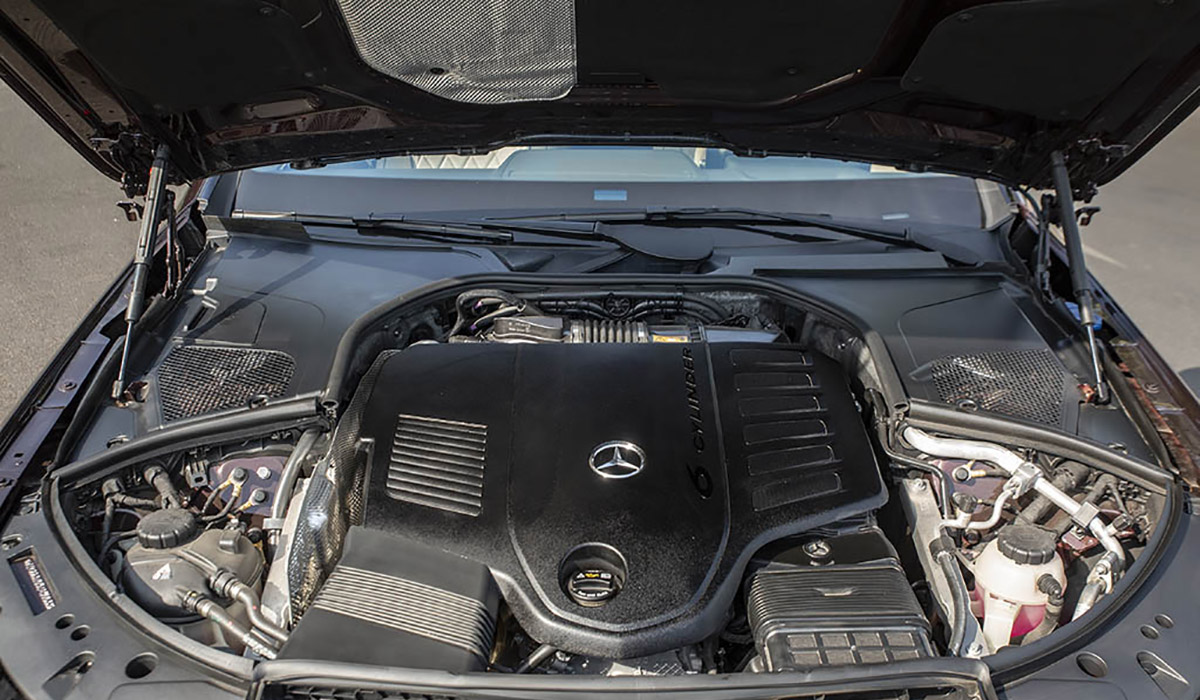 Động cơ trên xe Mercedes S450 Luxury