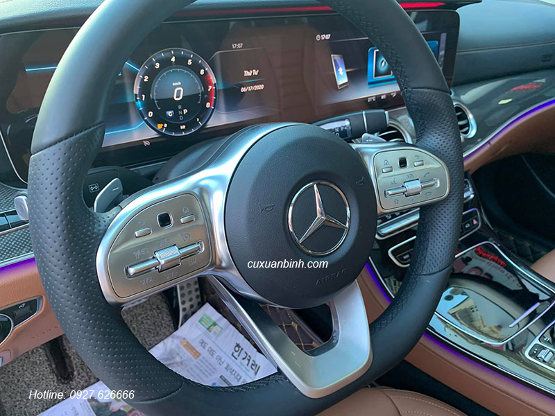Mercedes E300 AMG 2019 màu Đen nội thất Nâu chạy lướt  km giá chỉ  2739 tỷ