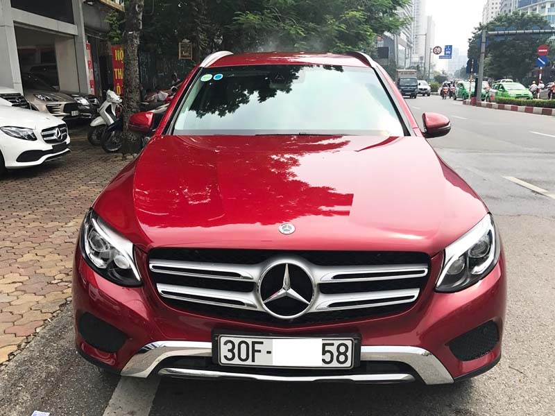 Xe Mercedes GLC 250 2018 cũ màu Đỏ nội thất Be chạy 17000km