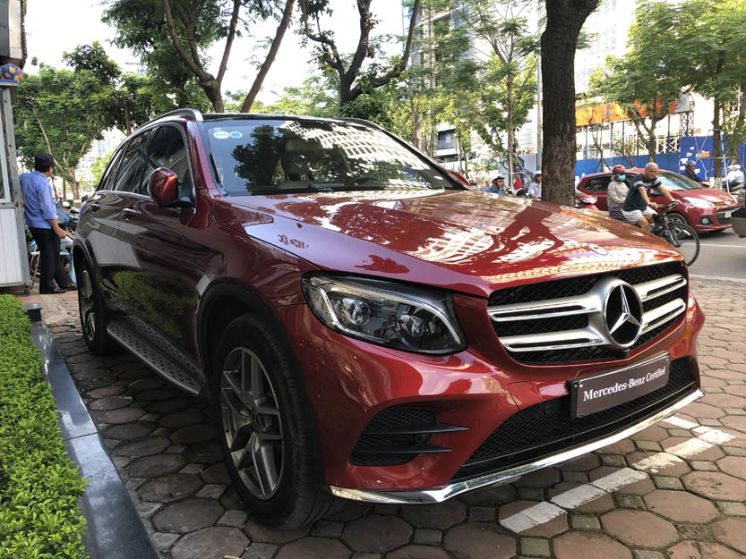 Đánh giá xe Mercedes Benz GLC 300 4MATIC 2018